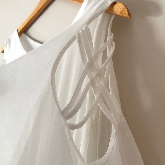 White Chiffon Layered Dress with Lace Sleeves - Picture 7 of 8